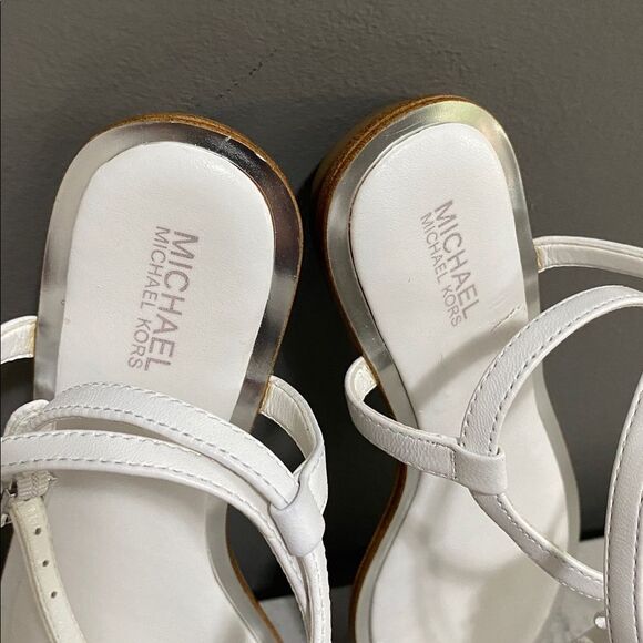 Michael Kors Elegant White Women's Strappy Thong Sandals Size 7 - Picture 9 of 13